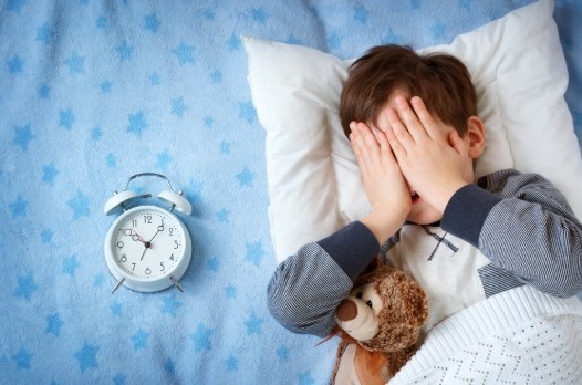 �lo que nos cuesta a los padres mandarles a la cama!